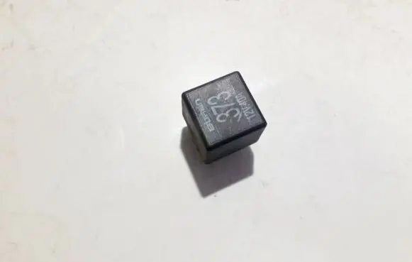 Audi A6 S6 C5 4B Other relay 8d0951253a