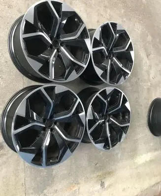Audi Q8 R17 alloy rim 