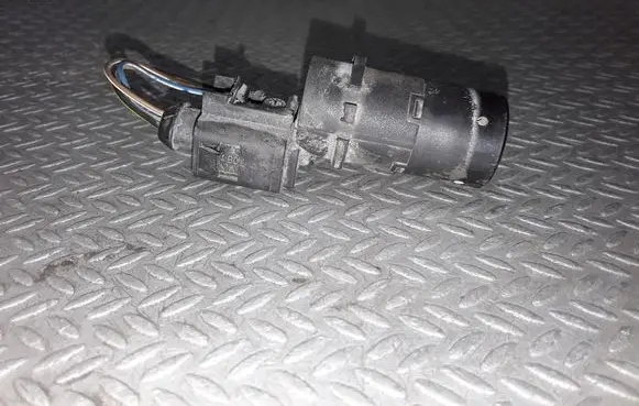 Audi A6 S6 C5 4B Parking PDC sensor 4B0919275C