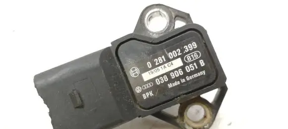 Volkswagen Touran I Air pressure sensor 0281002399 038906051B 19051AC4