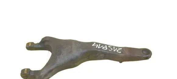 Toyota Avensis T270 Clutch release arm fork SPRZEGLA N47C16A