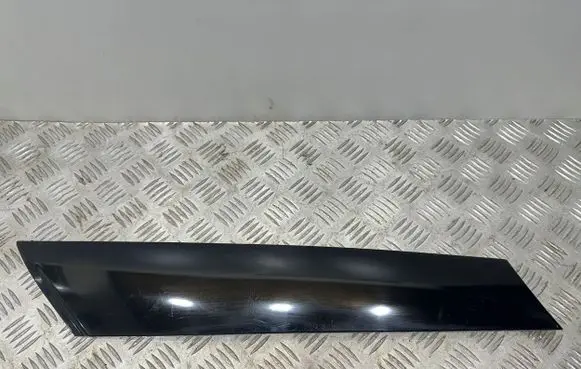 Windshield trim