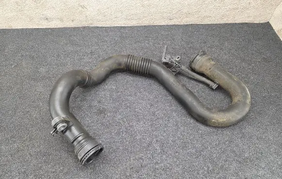 Intercooler hose/pipe