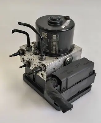 Volkswagen Golf V ABS Pump 1K0907379AC 00005305H0 10096003593