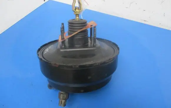 Nissan Almera Brake booster