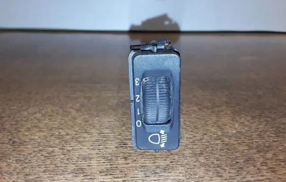 Mercedes-Benz ML W163 Headlight level height control switch A1638200010 04001300