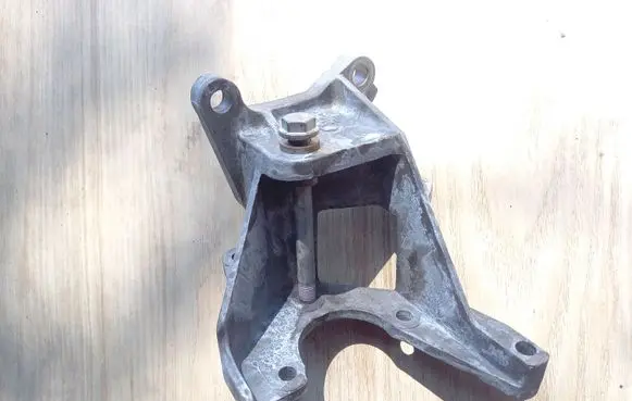 Subaru Legacy Power steering pump mounting bracket JAPAN 22870AA140
