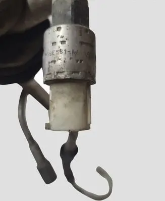 Ford C-MAX I Air conditioning (A/C) pipe/hose 95BW19E561AA