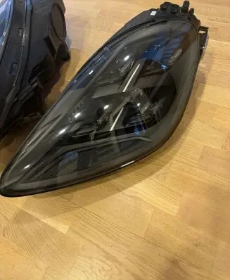 Porsche Cayenne (9Y0 9Y3) Headlight/headlamp 9Y0941035L 1EX01444705 T9Y0035
