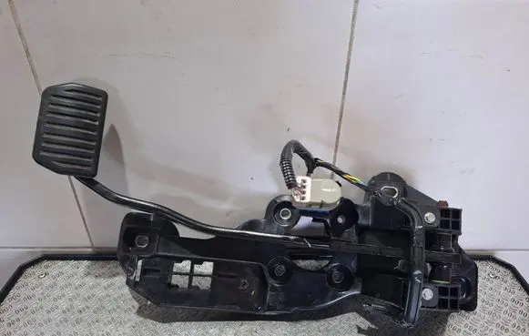 Ford Mondeo MK V Brake pedal dg9c9f856ae
