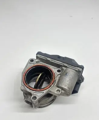 Volkswagen Touran I Throttle valve 03G128063M A2C53324665 1307081337