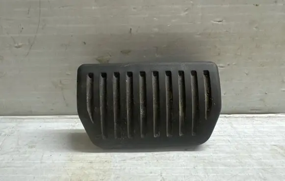 Volvo XC90 Brake pedal 31341102