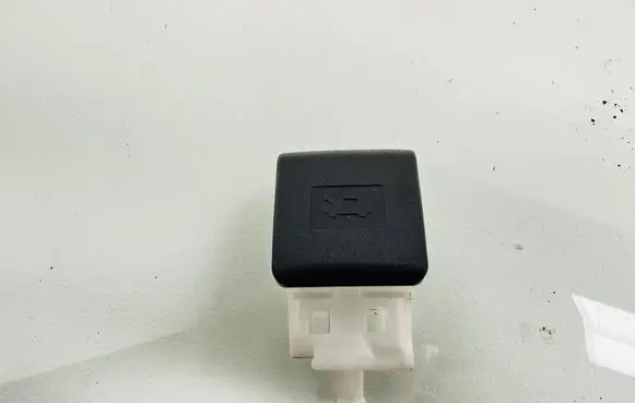 Toyota Auris E180 Engine bonnet (hood) release handle 