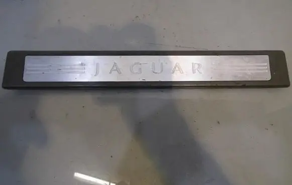 Jaguar XF X250 Front sill trim cover