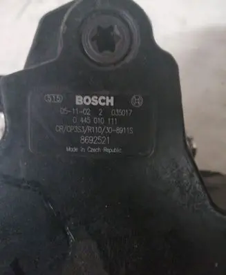 Volvo XC90 Fuel injection high pressure pump 8692521