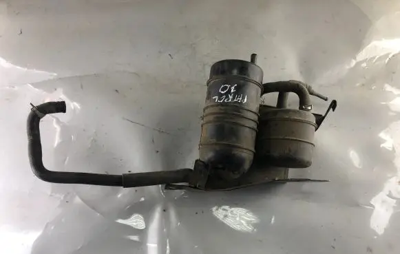 Vacuum air tank