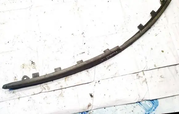 Front bumper lip