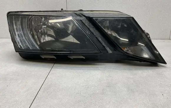 Skoda Octavia Mk3 (5E) Headlight/headlamp 5E1941016C