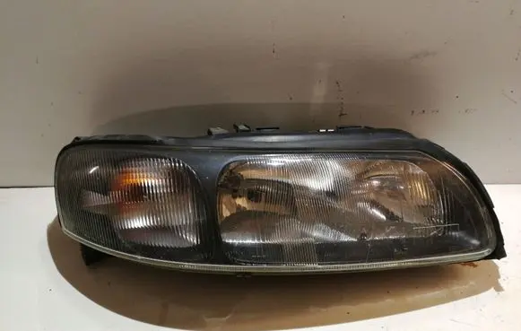 Volvo V70 Headlight/headlamp 8620687 89004806