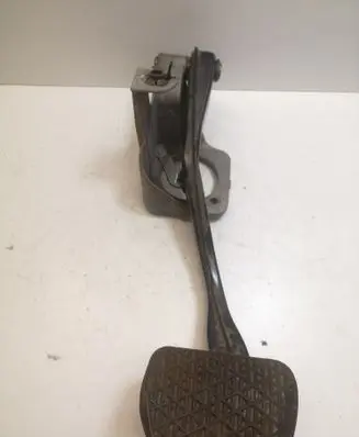 Mercedes-Benz E W211 Brake pedal A2112900719