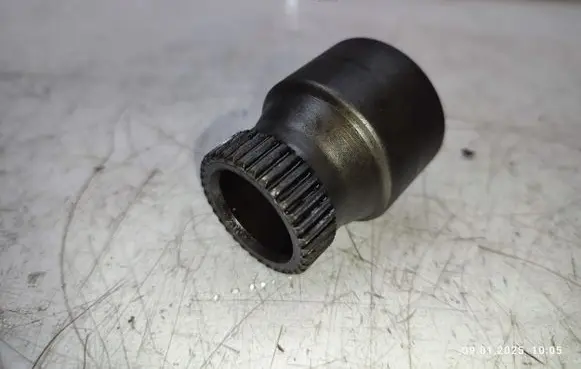 Mercedes-Benz CLS C218 X218 Fuel pump gear (pulley) A651077010
