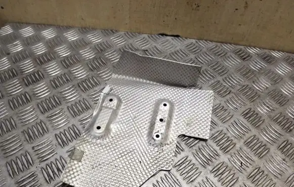 Exhaust heat shield