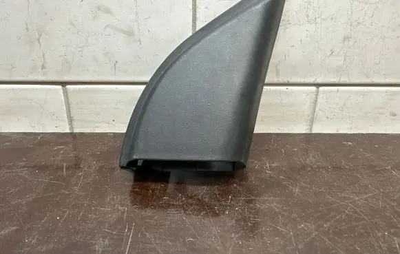 Honda HR-V Front door glass trim molding 76220T7AJ010KM01