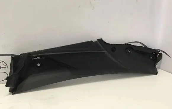 Mercedes-Benz GLC C254 Wiper trim A2548300200