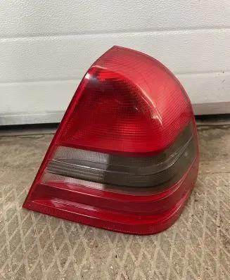 Mercedes-Benz C W202 Rear/tail lights 3301 ULO3301