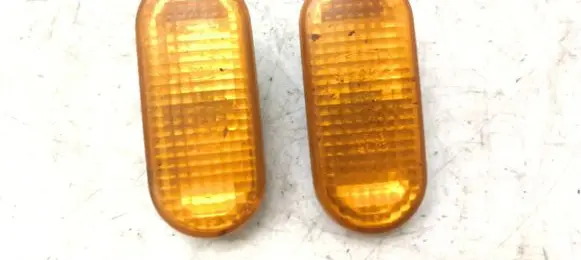 Volkswagen Golf IV Front fender indicator light 3B0949117B