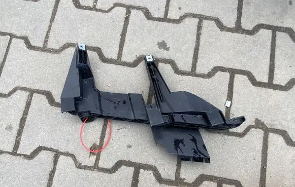 BMW X3 E83 Headlight/headlamp mounting bracket