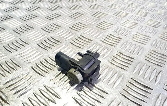Audi A6 S6 C5 4B Turbo solenoid valve 1J0906283C