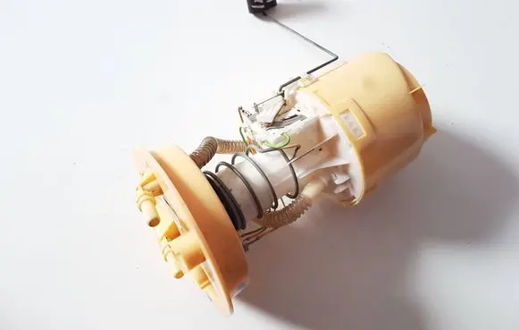 Mazda 3 II In-tank fuel pump D2436510AA 7N619275