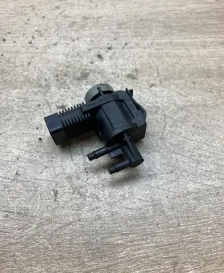 Volkswagen Sharan Vacuum valve 1J0906283C