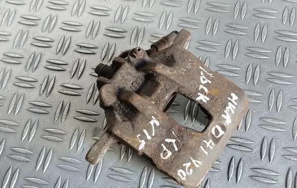 Hyundai i20 (PB PBT) Front brake caliper