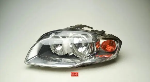 Audi A4 S4 B7 8E 8H Headlight/headlamp 8E0941003AJ 0301219201