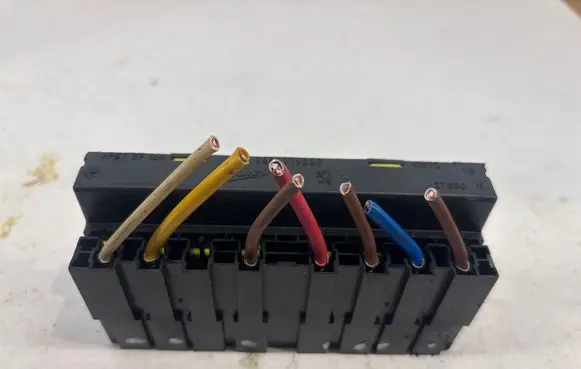 Peugeot 308 Fuse module 9636079380