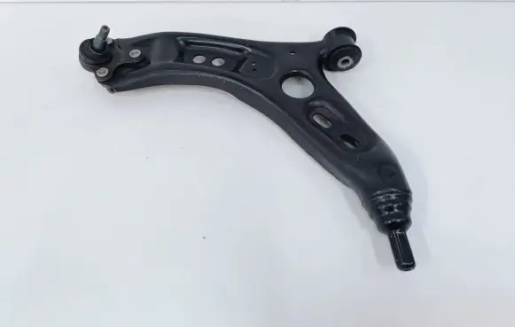 Volkswagen Tiguan Front lower control arm/wishbone 1K0407165C