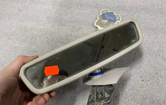Mercedes-Benz E W211 Rear view mirror (interior) 2118110107