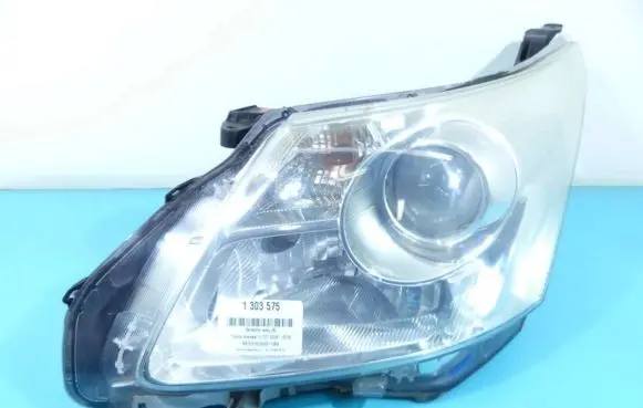 Toyota Avensis T270 Headlight/headlamp IMPRK1303575