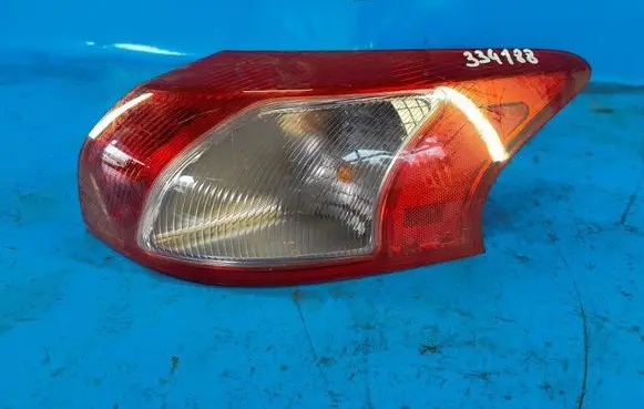 Mitsubishi Lancer VIII Boot/trunk interior light 8330A278