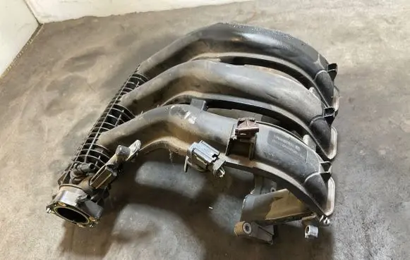Peugeot 2008 II Intake manifold 9673063980 1056888S