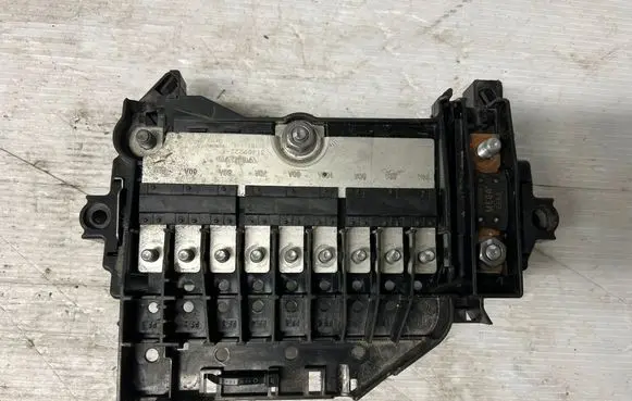 Volvo V40 Fuse module 31409222
