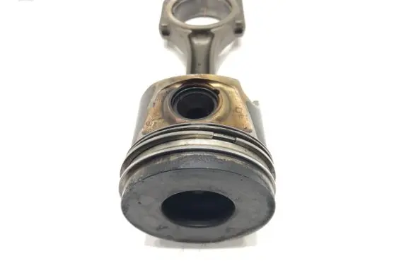 Skoda Octavia Mk2 (1Z) Piston with connecting rod
