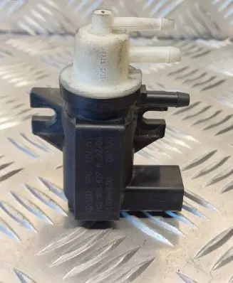 Audi A3 S3 8P Turbo solenoid valve 1K0906627A 08T220 70086800