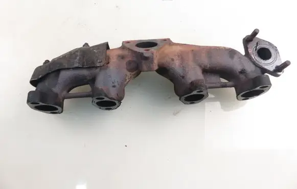 Audi A4 S4 B5 8D Exhaust manifold 028253033S