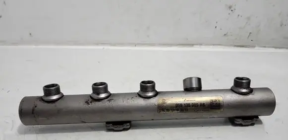 Volkswagen Touareg I Fuel main line pipe 059130089AB