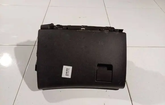 Opel Insignia A Glove box 13308550jet