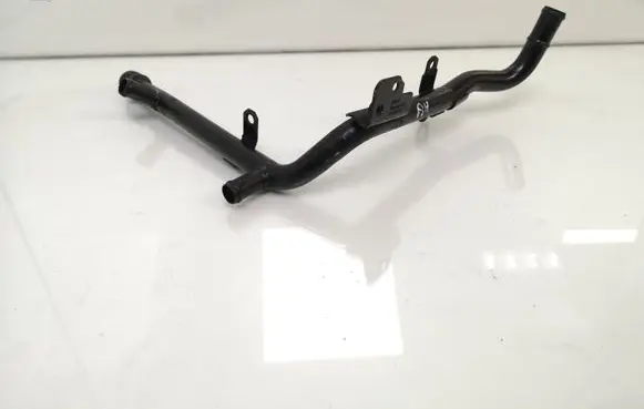 Volkswagen PASSAT B6 Engine coolant pipe/hose 038121065CS