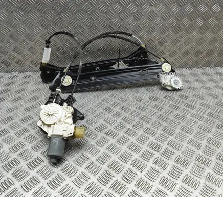 BMW 2 F22 F23 Front door electric window regulator 7046031 0130822514
